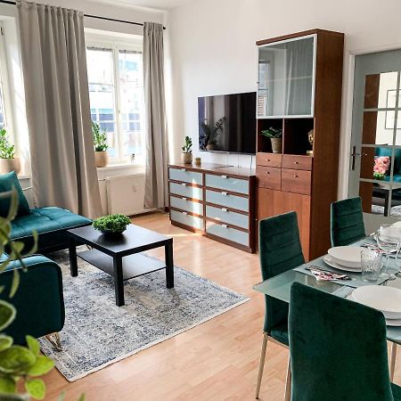 Cozy Downtown City Living Bratislava Exterior foto