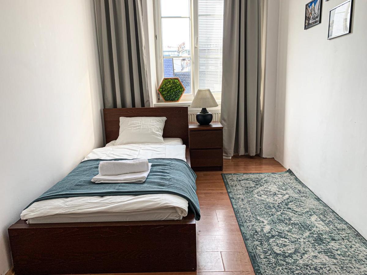 Cozy Downtown City Living Bratislava Exterior foto